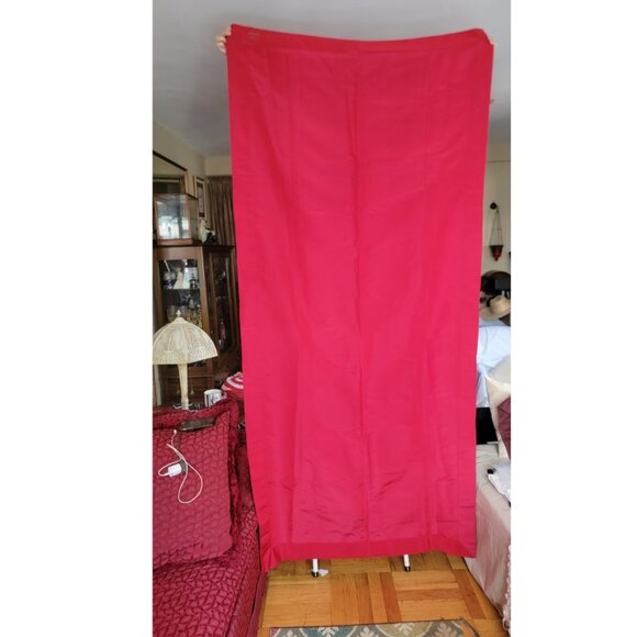 CHANEL Authentic Couture Red Silk Wrap Stole Shawl with embroidered CC's large - Picture 7 of 8